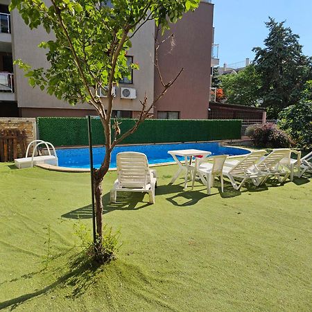 Kiara Apartments Saints Constantine and Helena Exteriör bild